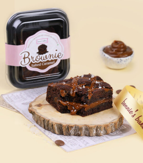 SALTED CARAMEL BROWNIE