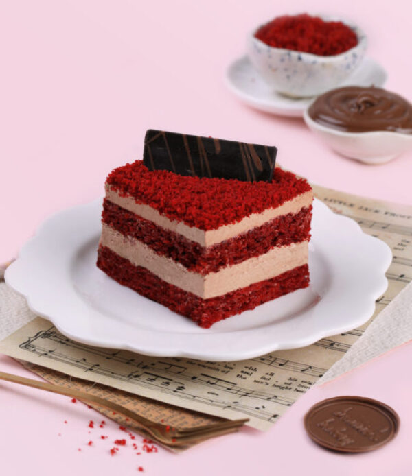 RED VELVET NUTELLA PASTRY