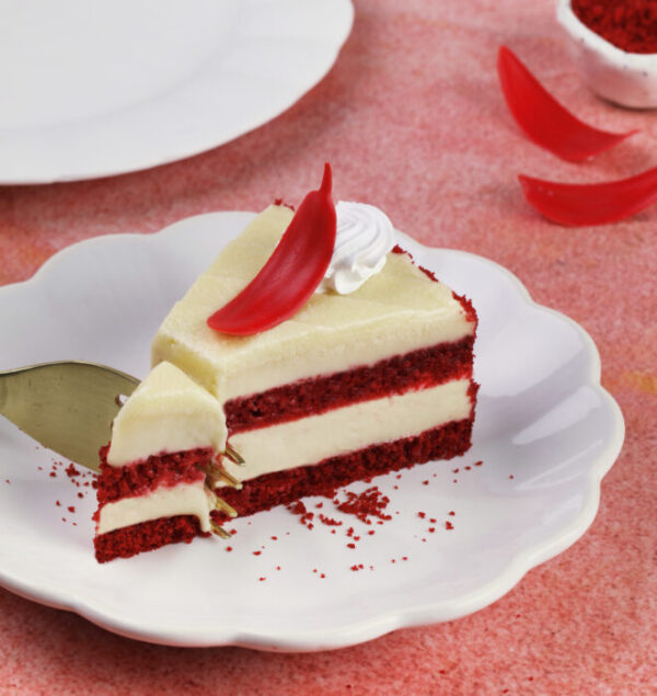 RED VELVET CHEESECAKE