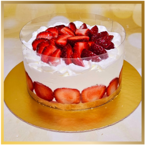 STRAWBERRY TRIFLE CAKE